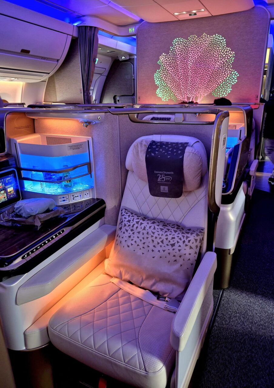 Et business class sete i flykabin. Foto