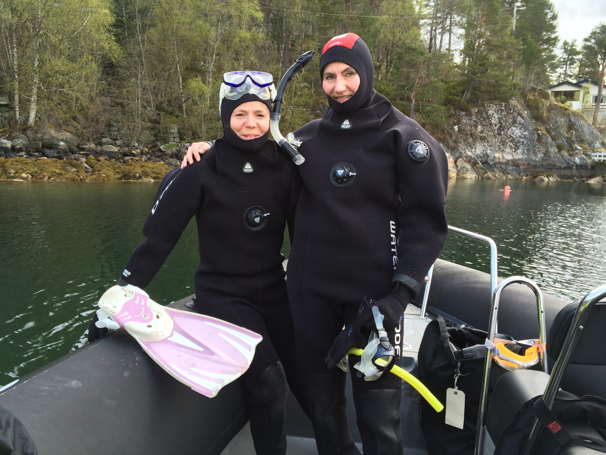 Reisetestere på snorkling i Skodjestraumen, Ålesund