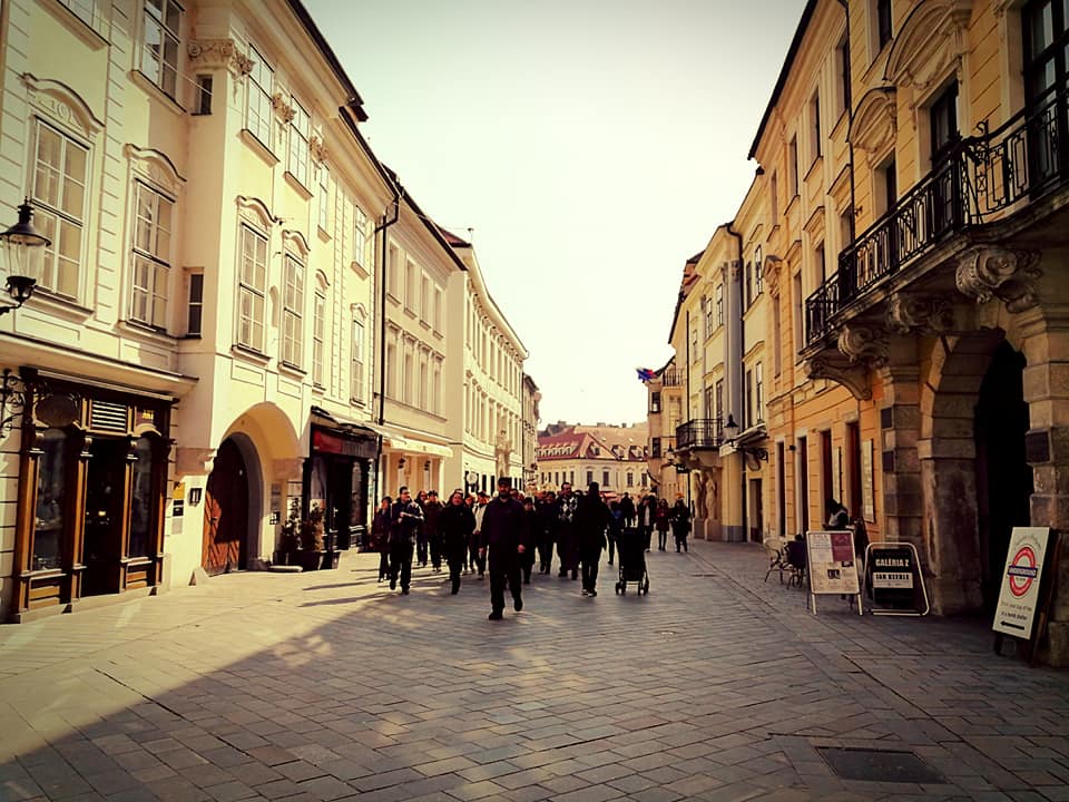 Folk i gate i Bratislava