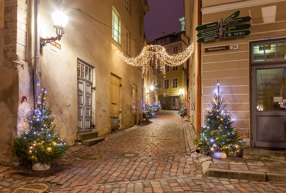 Jul i gamlebyen i Tallinn, Estland