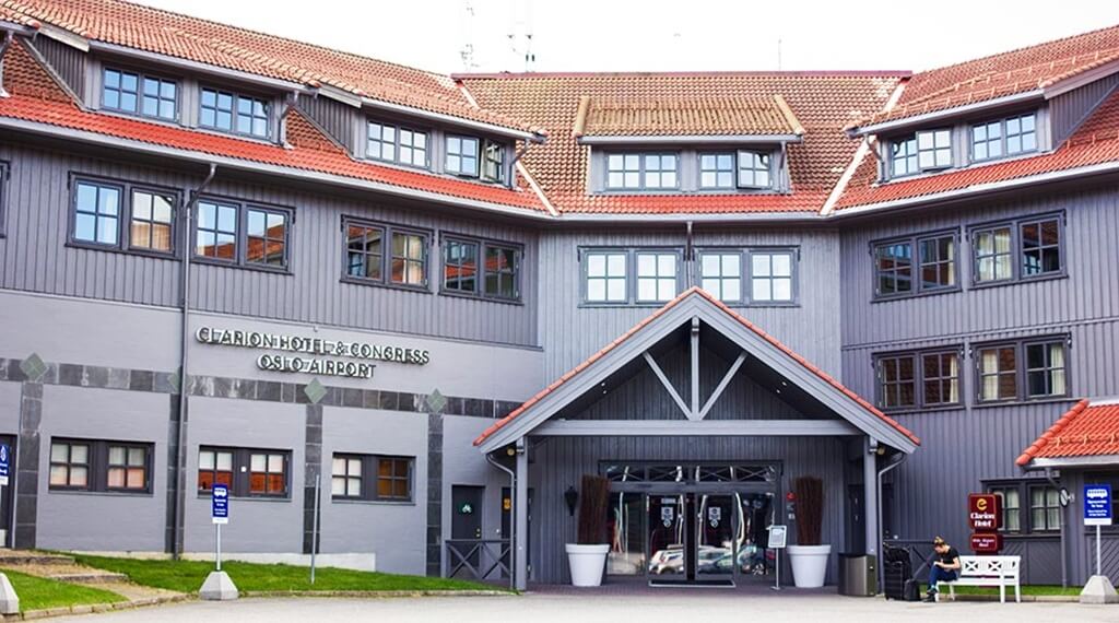 Clarion Hotel & Congress Airport sett fra utsiden
