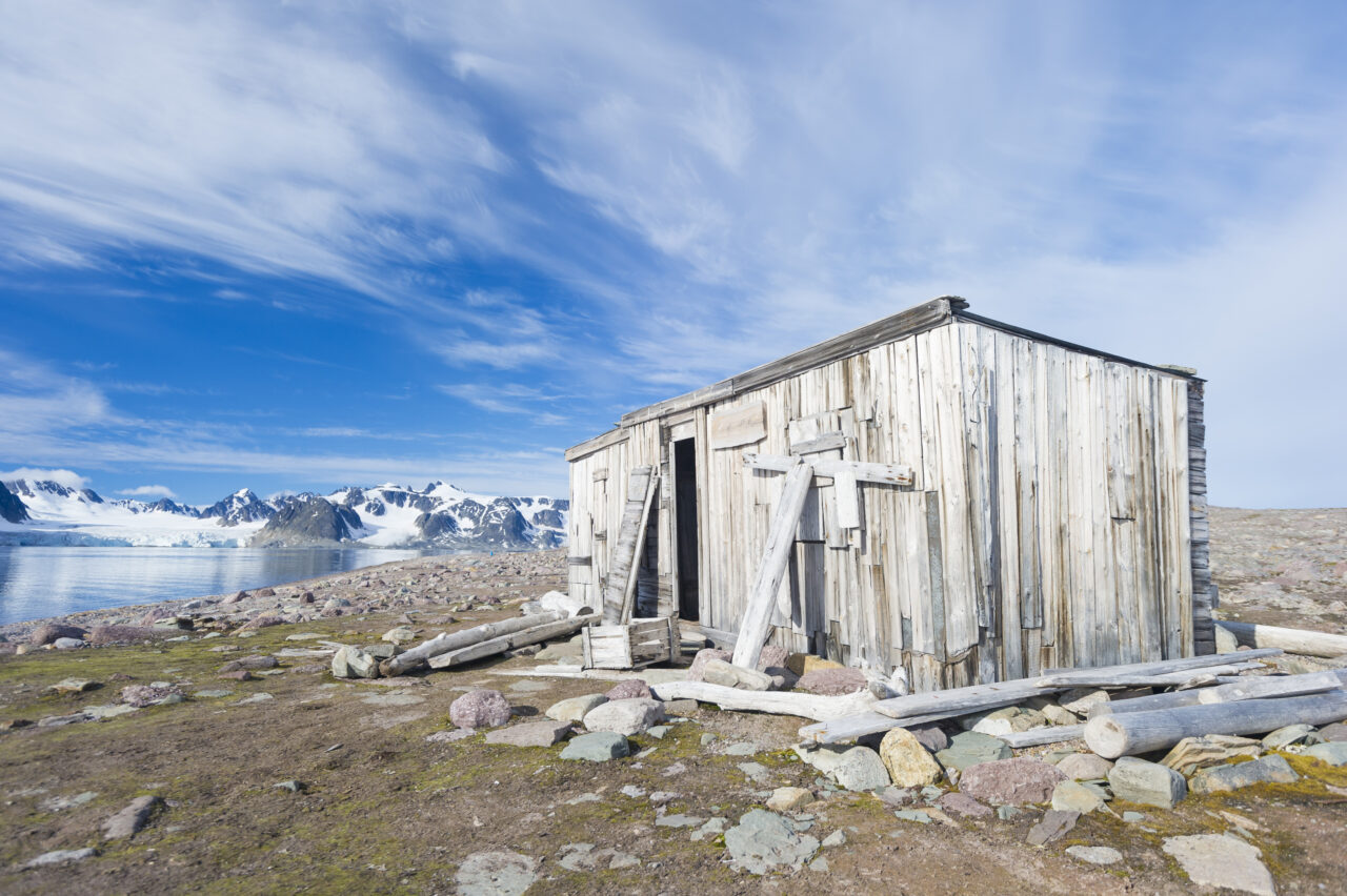 Vedskjul på Svalbard