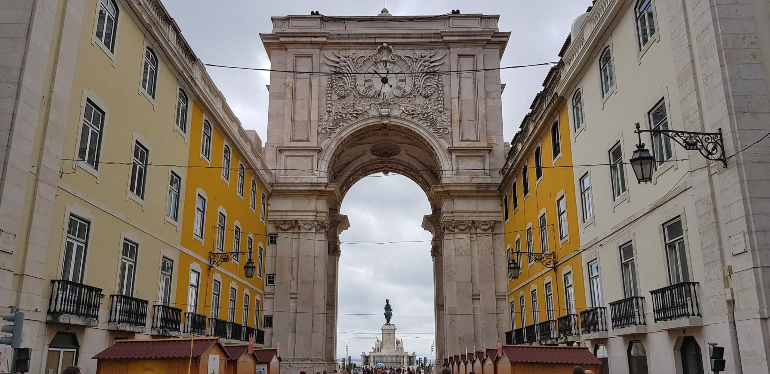 Triumfbuen ved Praca do Comércio, Lisboa, Portugal.