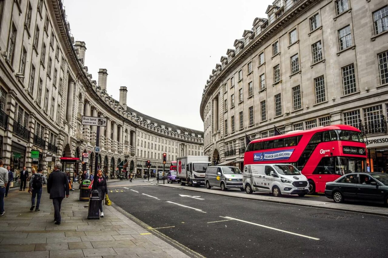 Picadilly Circus fra gateplan