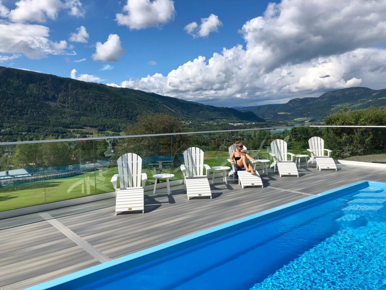 Badebasseng på Nermo Hotel