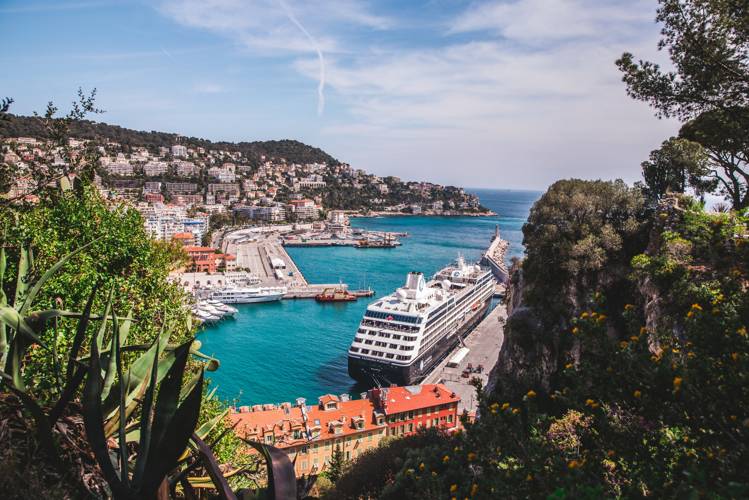Azamara ligger til havn i Nice, Frankrike