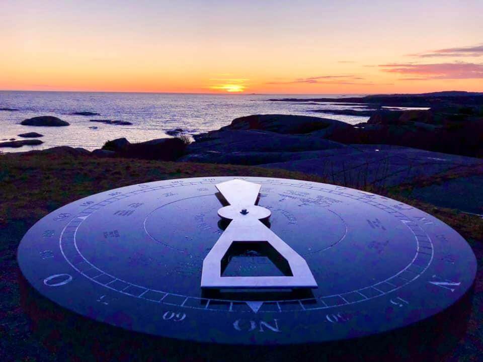 Mølen i Stavern i solnedgang