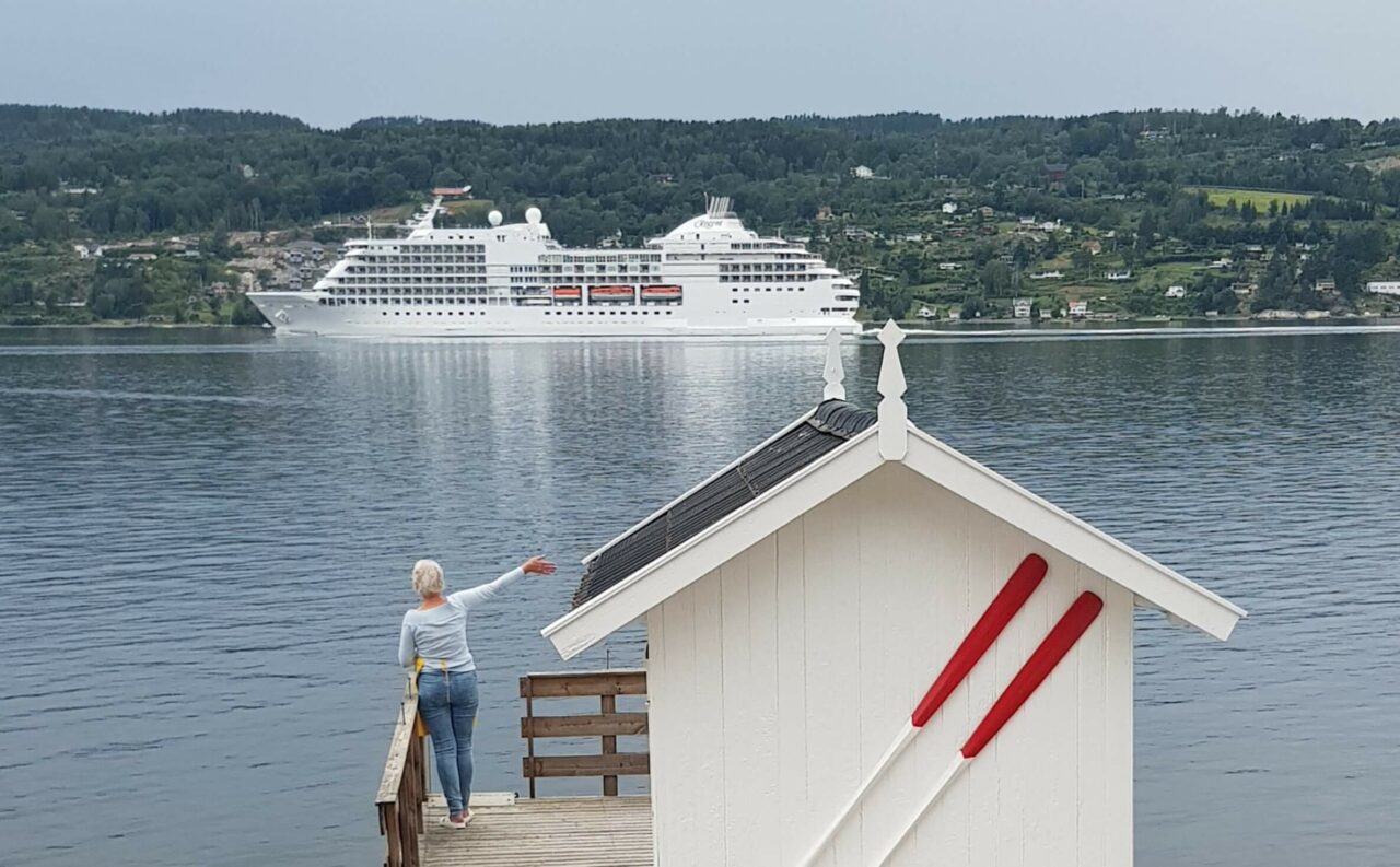 Regent passerer Drøbak