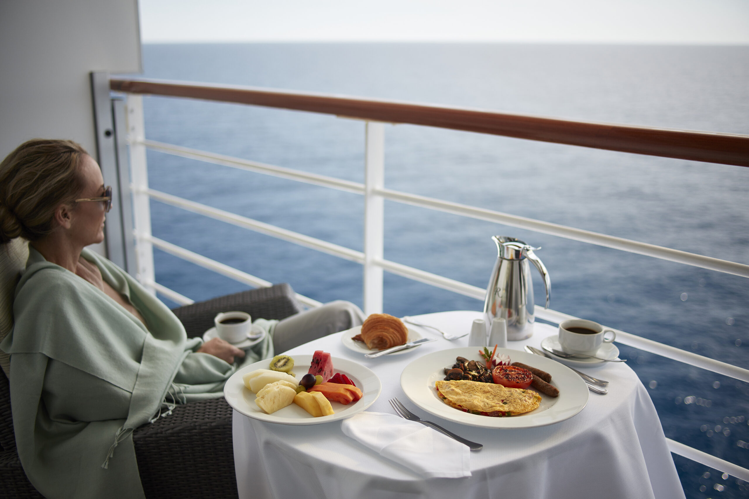 Nyt en deilig frokost på din private balkong.