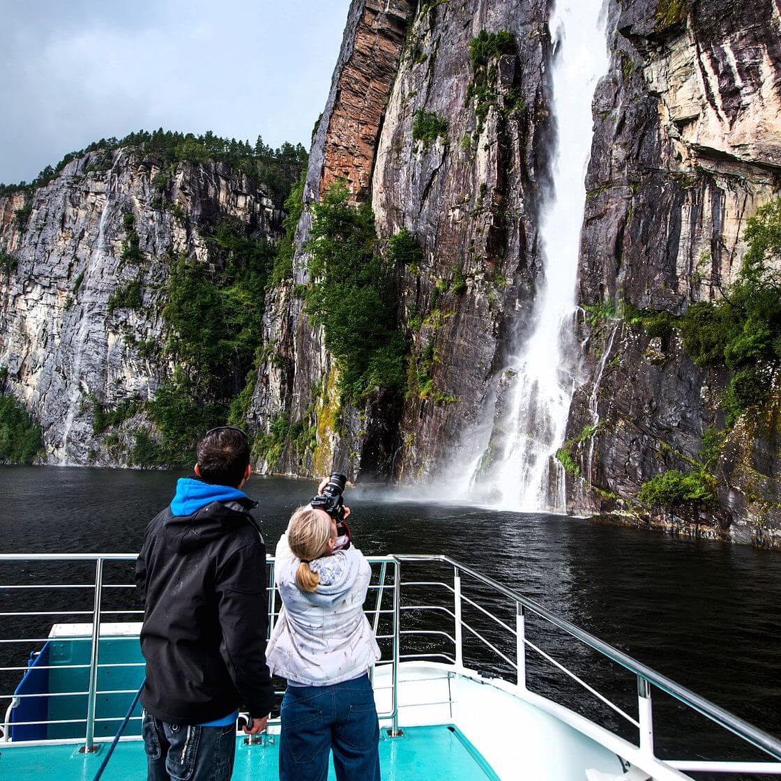 Mostraumen Fjord Cruise