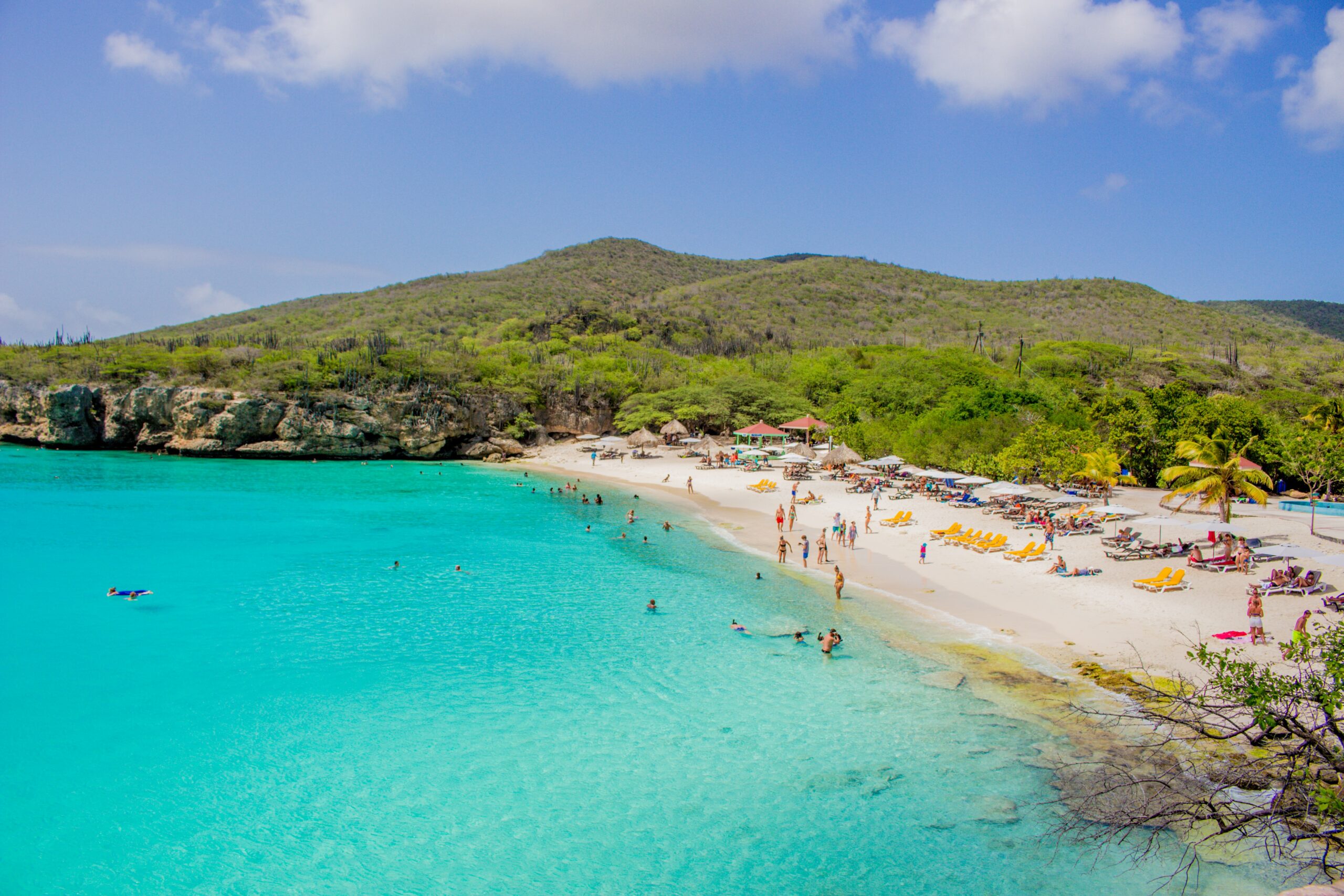 Den vakre stranden Grote Knip på Curacao er verdt et besøk.