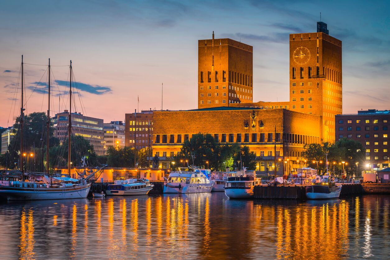 Utsikt mot Rådhuset fra Aker Brygge