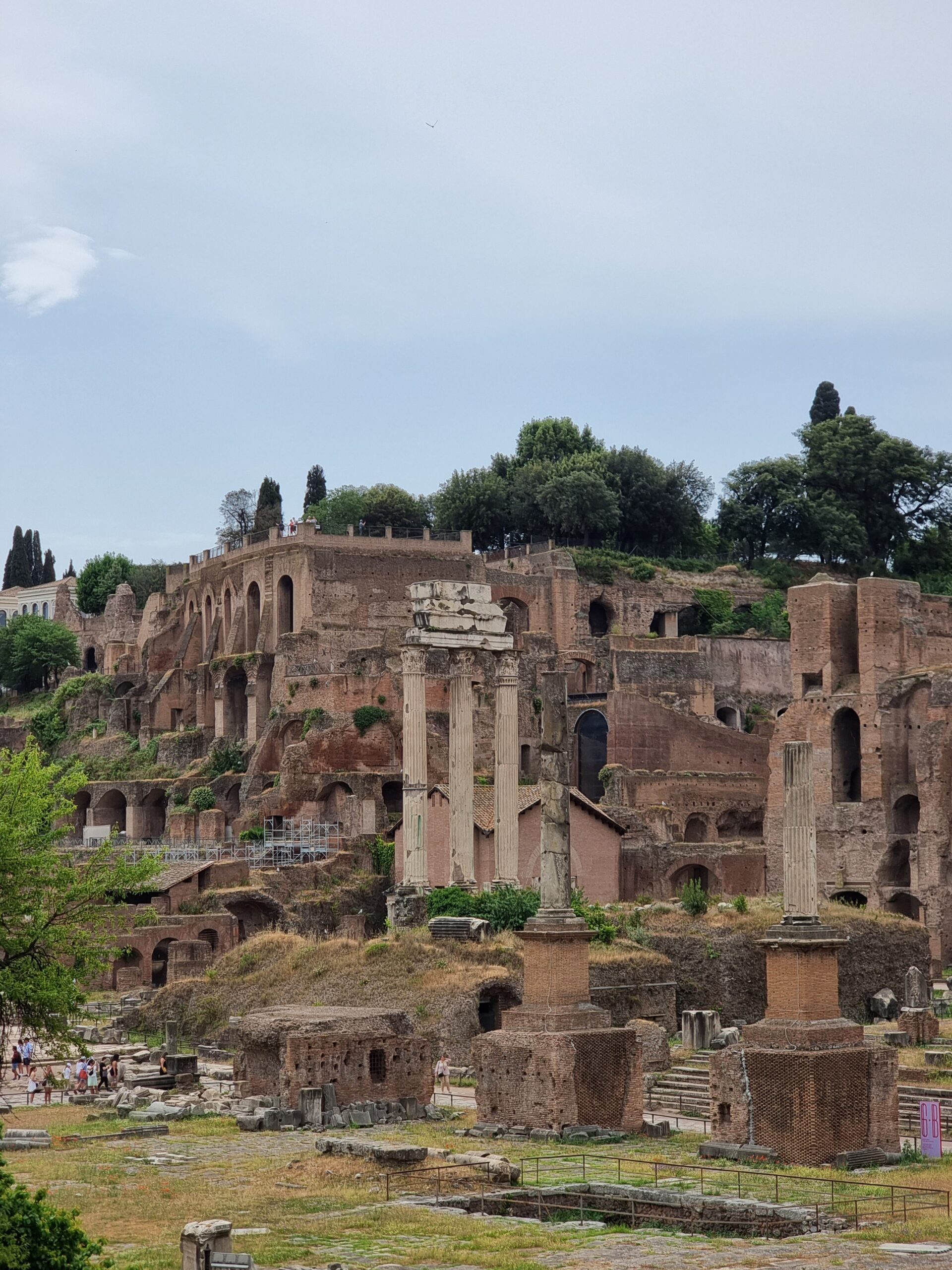 Rester fra gamle Roma i Forum Romanum
