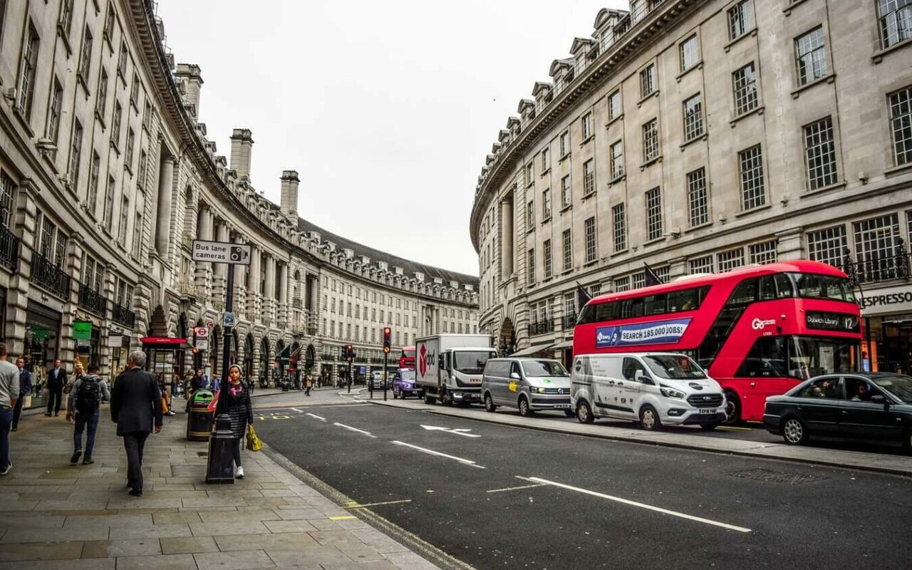 Picadilly Circus fra gateplan